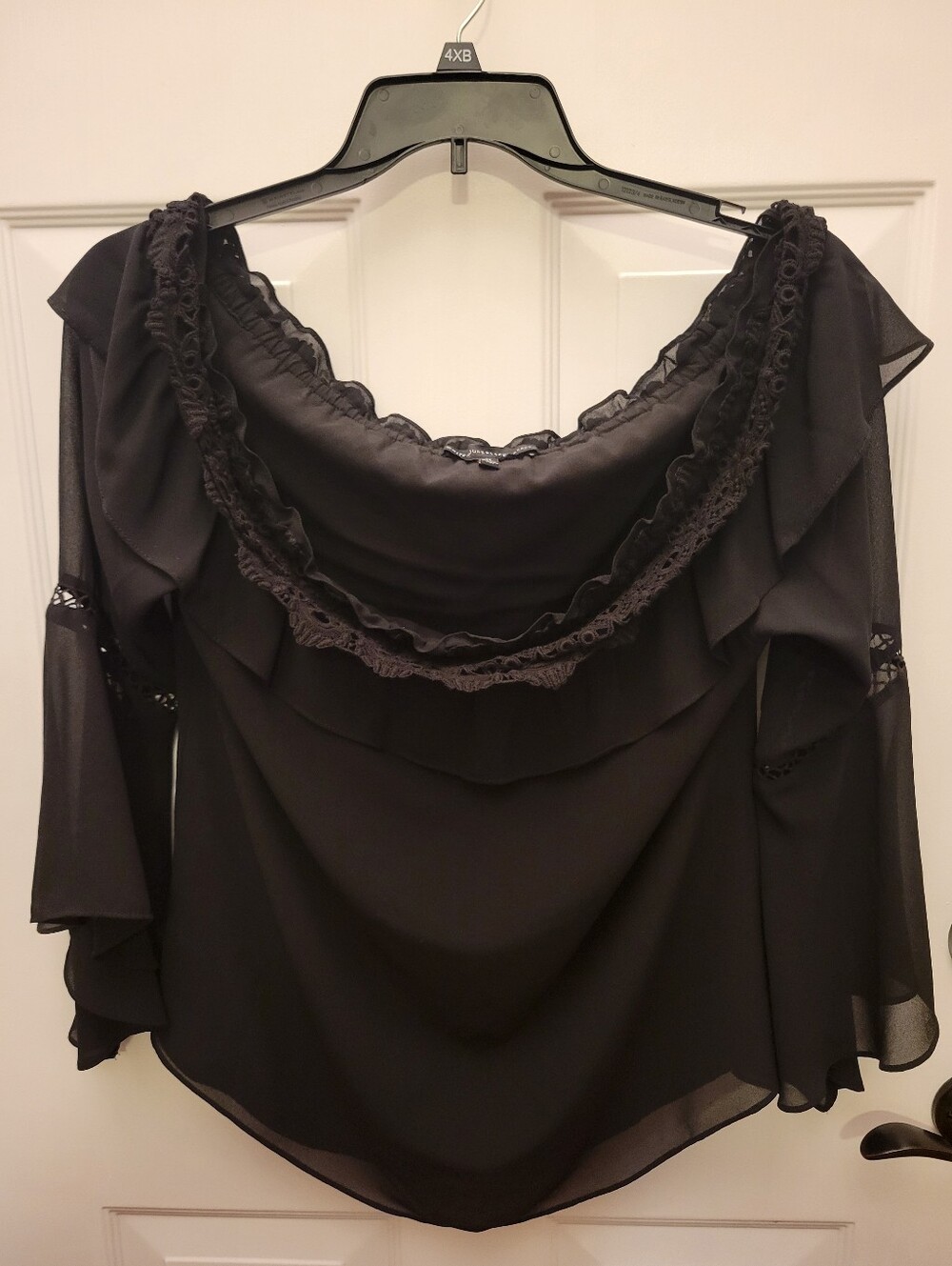 Whitehouse Blackmarket Black With Lace Ruffled Off-Shoulder Women's Top